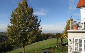 Gäste- und Vitalhaus Sauer